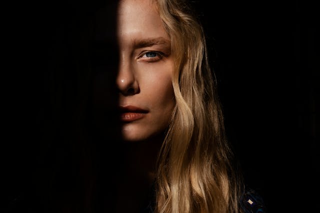 Când fricile din noi devorează și ultimul strop de speranță, avem datoria să le înfruntăm.